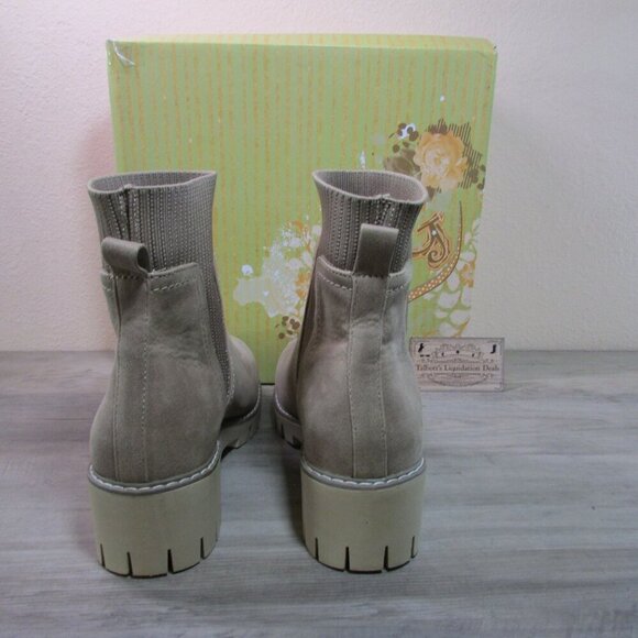 Very G Women's Magnolia Chelsea Ankle Boots Taupe VGWB0005-277 - Picture 3 of 5